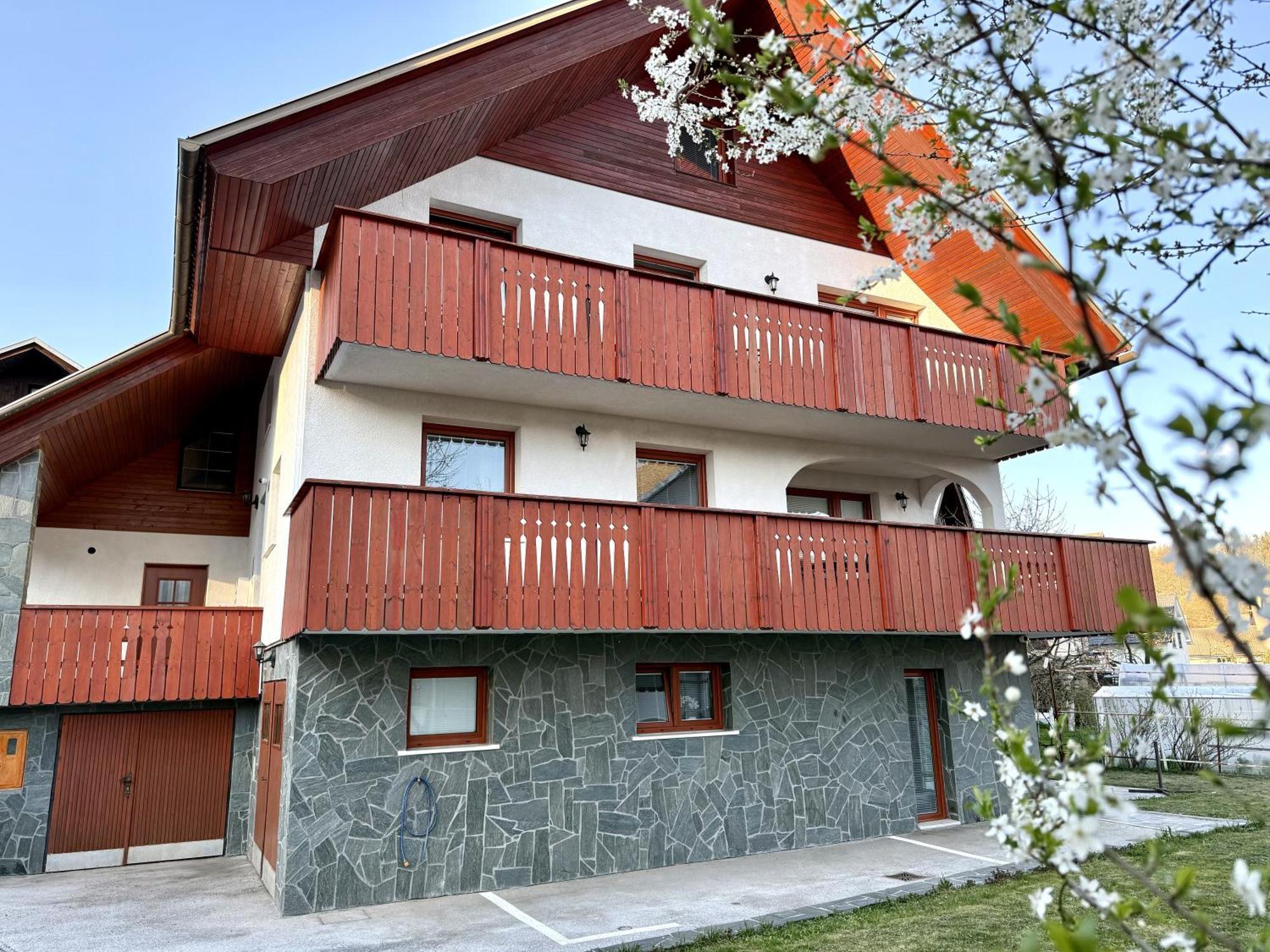 Guest House Kobal Spodnje Gorje ภายนอก รูปภาพ