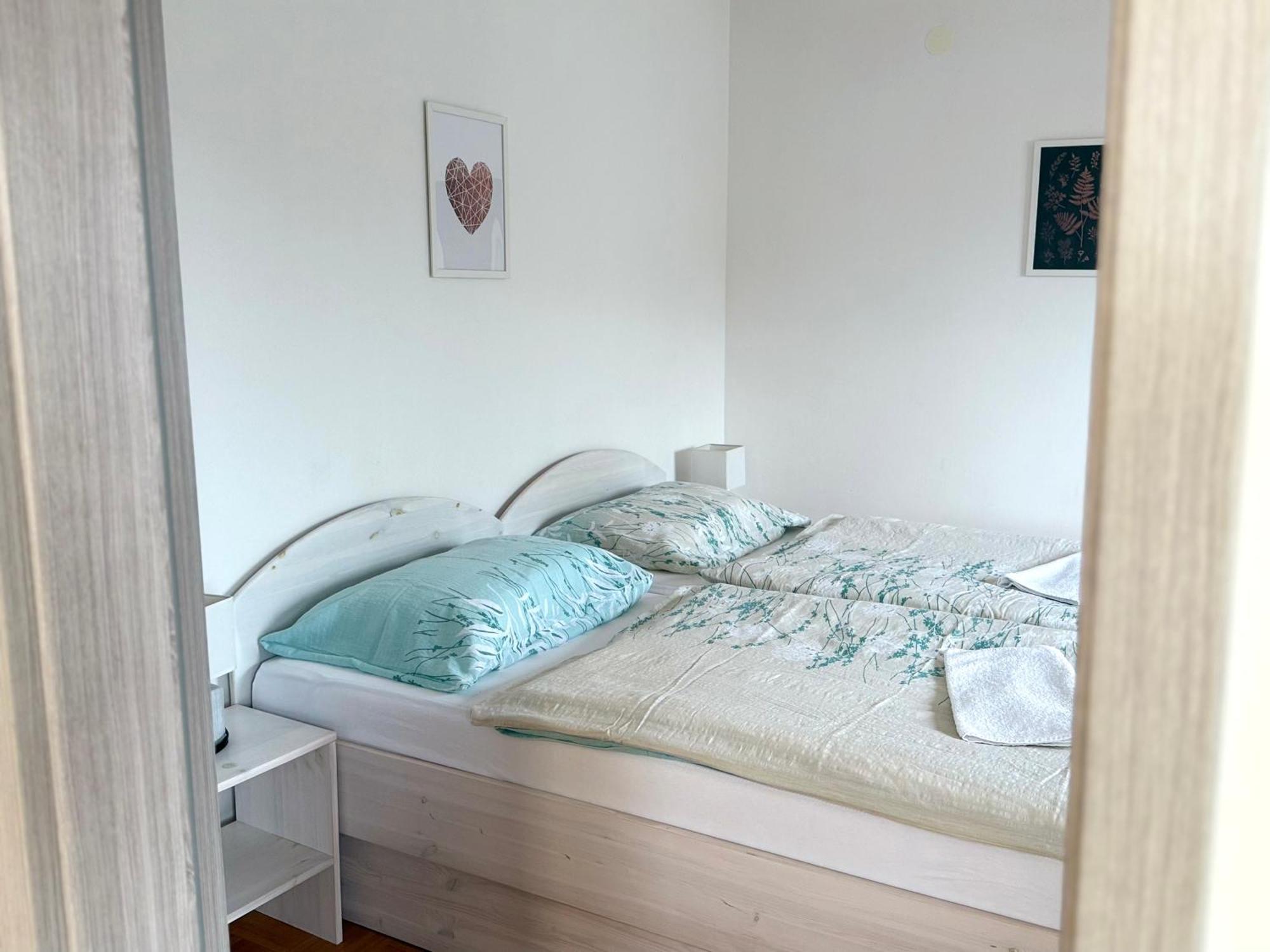 Guest House Kobal Spodnje Gorje ภายนอก รูปภาพ